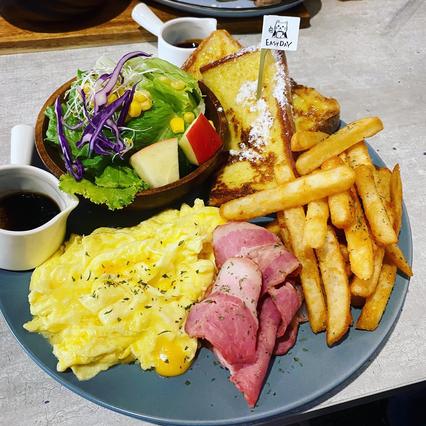 壓力大就會吃很多#brunch #taipei #taiwan